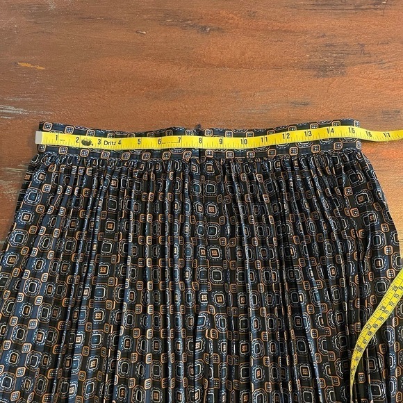 Banana Republic Women's Pleated Maxi Skirt Size 10 - Picture 8 of 9